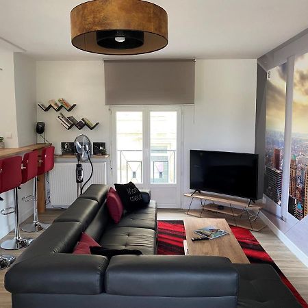 La Roche-Chalais Appartement Renove Le New-York En Centre Ville - Terrasse Et Parking - Non Climatise מראה חיצוני תמונה