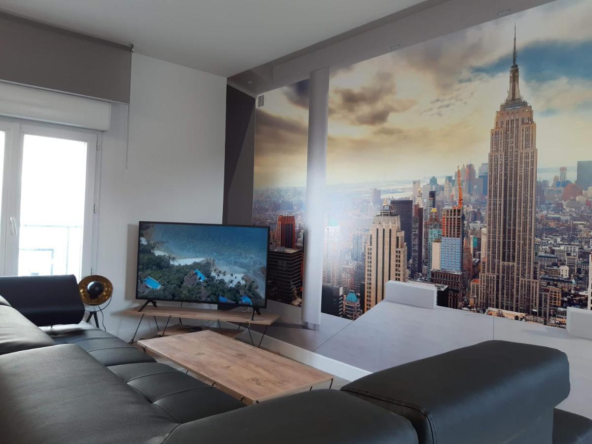 La Roche-Chalais Appartement Renove Le New-York En Centre Ville - Terrasse Et Parking - Non Climatise מראה חיצוני תמונה